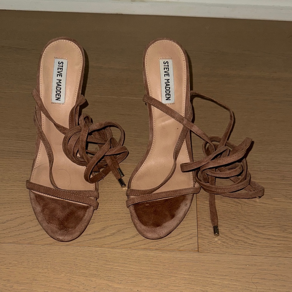 Steve Madden Amberlyn Tan Strappy Heels 9